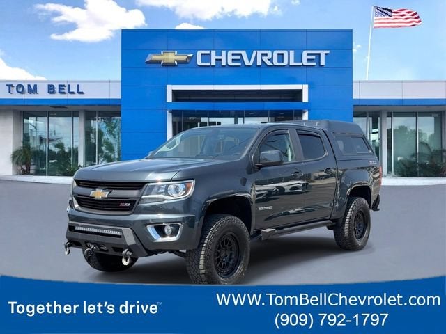 2018 Chevrolet Colorado 4WD Z71 in Graphite Metallic — front three-quarter view