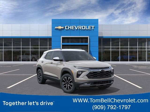 2026 Chevrolet Trailblazer ACTIV in White Sands — front three-quarter view